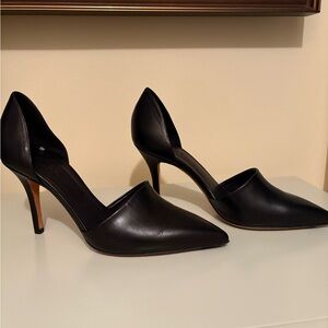 Vince Claire Black Pumps. Size 8.5, 3 inch heels.